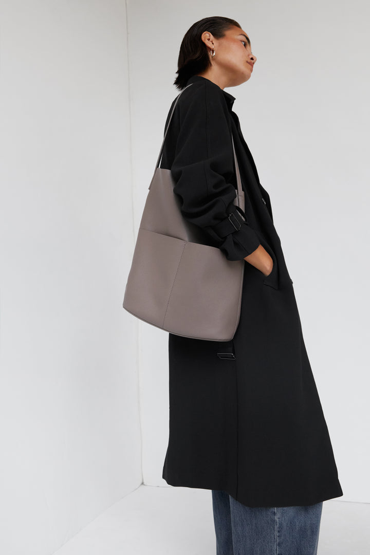 CITY TOTE BAG in Sandstone — alternate angle