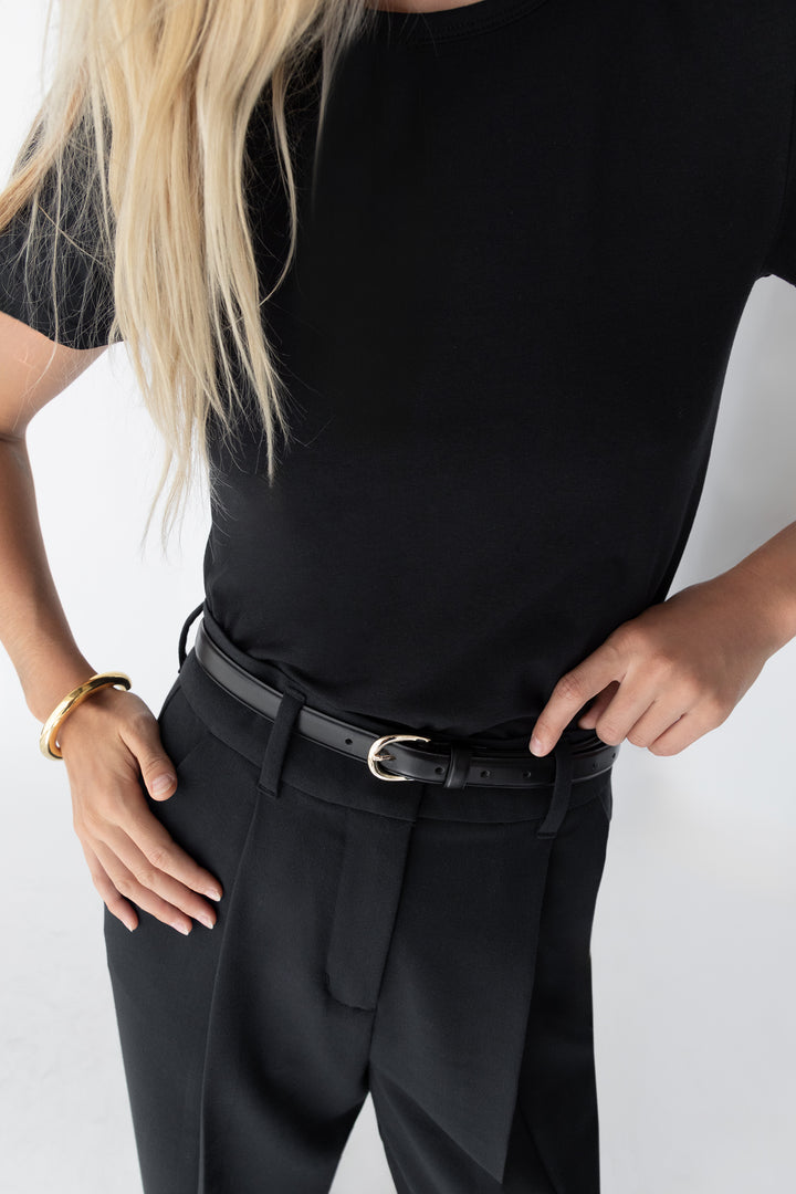 SKINNY LEATHER BELT in Black — alternate angle