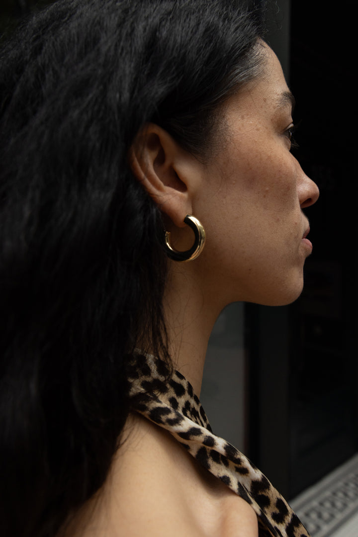 THICK HOOP EARRINGS in Gold — alternate angle