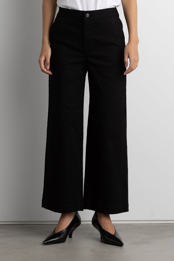 CROPPED LENGTH TWILL WIDE LEG PANT in Black — alternate angle